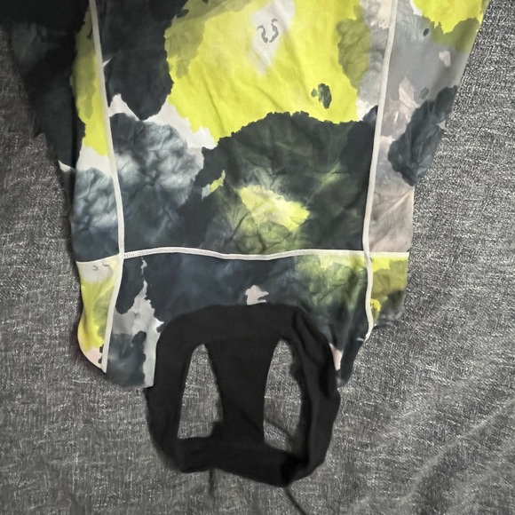 Lululemon Workout Tops - Picture 4 of 6